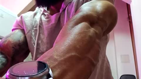 Snapshot of adonis_msc chatting on May 2, 7:19 pm Adonis online show from May 2, 7:19 pm