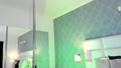 Snapshot of adonisaster chatting on October 4, 8:40 pm Adonis online show from October 4, 8:40 pm