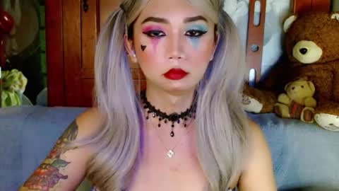 jasmine online show from December 9, 8:01 pm