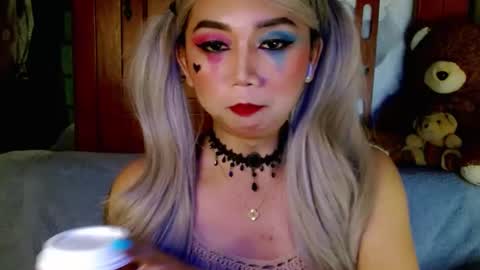 Snapshot of adorableslutxxx chatting on December 10, 5:55 pm jasmine online show from December 10, 5:55 pm