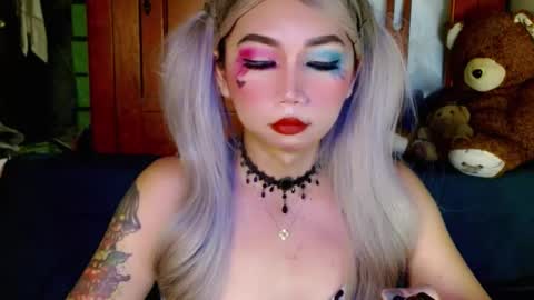 Snapshot of adorableslutxxx chatting on January 21, 7:06 pm jasmine online show from January 21, 7:06 pm