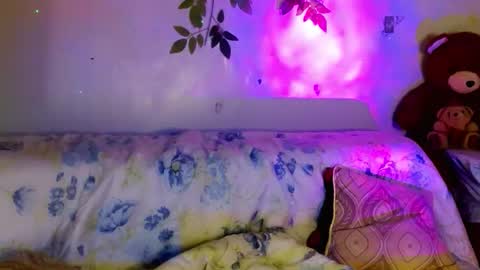 Snapshot of adorableslutxxx chatting on September 16, 10:44 pm jasmine online show from September 16, 10:44 pm