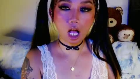 jasmine online show from April 25, 1:52 am