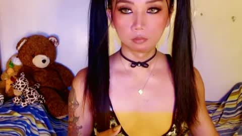 Snapshot of adorableslutxxx chatting on June 21, 1:52 am jasmine online show from June 21, 1:52 am