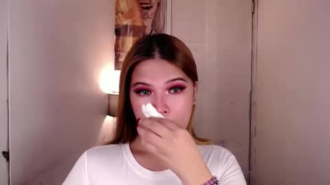 adorabletsforyouxx online show from November 22, 4:28 pm