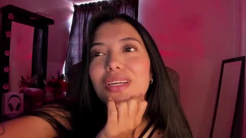 Snapshot of adorabolt chatting on February 25, 8:41 pm Stormi online show from February 25, 8:41 pm