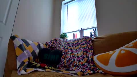 Queen Bunny online show from December 14, 8:24 pm