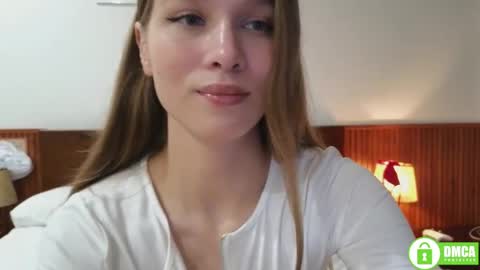 Snapshot of adorielle chatting on April 20, 6:16 am Lia online show from April 20, 6:16 am