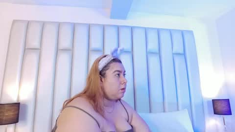 ANDREA PEREZ online show from April 28, 1:27 pm