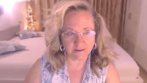 Cryna online show from May 27, 2:08 am