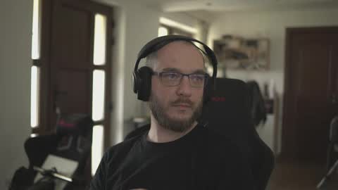 W36 online show from April 3, 7:28 am