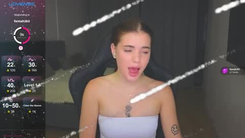 Snapshot of adri_dream chatting on November 2, 2:03 am Adriana online show from November 2, 2:03 am