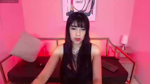 Snapshot of adri_gomez_1 chatting on September 13, 4:01 am Adri online show from September 13, 4:01 am