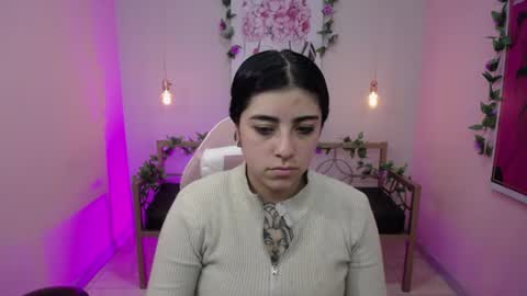 Adri  online show from June 30, 1:12 pm