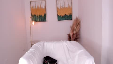 Snapshot of adria_ross chatting on June 16, 12:30 pm Adriana online show from June 16, 12:30 pm