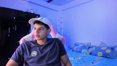 ADRIAN online show from February 21, 6:53 pm