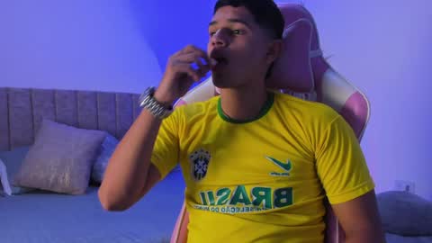 ADRIAN online show from May 29, 1:03 am