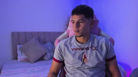 ADRIAN online show from June 26, 7:07 pm