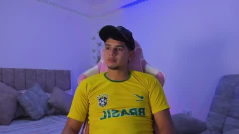 ADRIAN online show from July 8, 6:45 pm