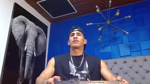 Snapshot of adrian_rae chatting on January 23, 11:58 am online show from January 23, 11:58 am