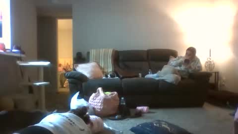 Snapshot of adriana318798 chatting on February 4, 3:23 am Princess Adri online show from February 4, 3:23 am