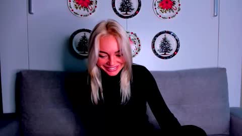 Snapshot of adriana_coy_ chatting on November 28, 5:10 am Adriana online show from November 28, 5:10 am