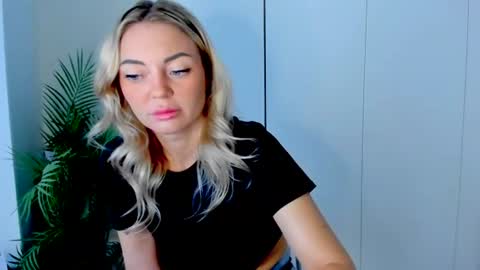 Adriana online show from June 28, 9:48 am
