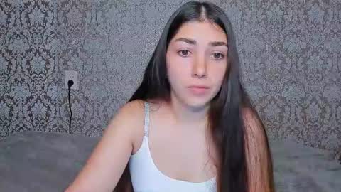 Snapshot of adrianakuiper chatting on July 16, 6:36 pm Adriana online show from July 16, 6:36 pm