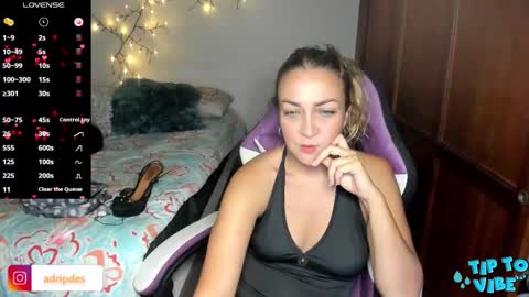 Snapshot of adrianapdes chatting on December 16, 11:48 am Adriana Paredes online show from December 16, 11:48 am