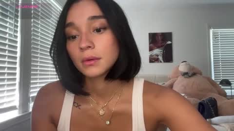 Snapshot of adriannarodriguez chatting on September 9, 7:24 pm Adrianna  online show from September 9, 7:24 pm