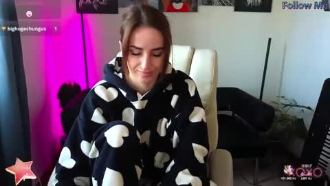 Adriana online show from March 7, 6:35 am