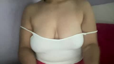 Snapshot of adyag05 chatting on June 12, 8:13 am adyag05 online show from June 12, 8:13 am