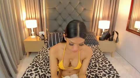 Snapshot of aela_washington chatting on December 27, 7:24 pm Aela online show from December 27, 7:24 pm