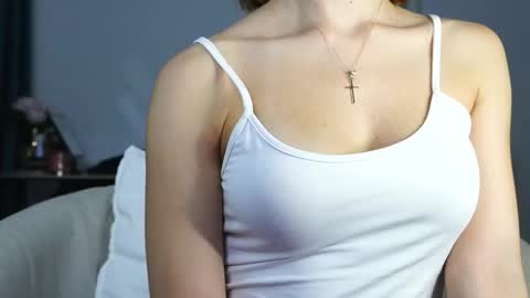 Snapshot of aelia_anara chatting on September 22, 3:52 am Aelia online show from September 22, 3:52 am