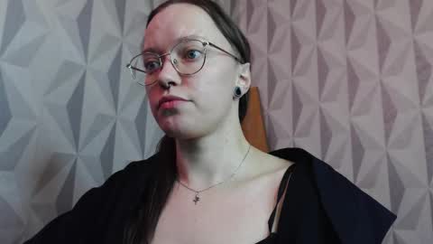 Snapshot of aelita_night chatting on October 2, 7:21 pm aelita_night online show from October 2, 7:21 pm