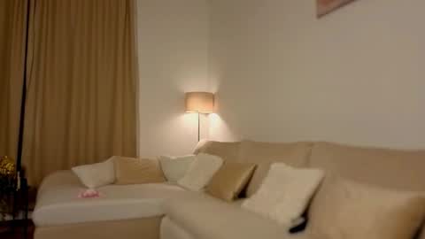 Snapshot of aerisblue chatting on October 9, 7:56 pm aerisblue online show from October 9, 7:56 pm
