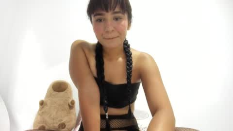 Pau  online show from July 25, 9:12 pm