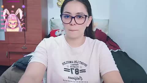 Snapshot of aeseelia chatting on June 8, 12:03 am lia online show from June 8, 12:03 am