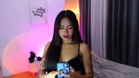 Snapshot of aeshamargaux chatting on November 4, 5:50 am aeshamargaux online show from November 4, 5:50 am