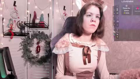 Snapshot of aesthetic_being chatting on January 6, 10:08 am Tiana online show from January 6, 10:08 am