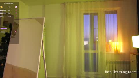 Snapshot of aesthetics__tease chatting on January 23, 2:12 am aesthetics__tease online show from January 23, 2:12 am