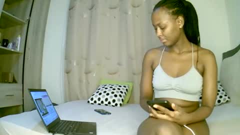 Snapshot of africacoco chatting on April 16, 2:12 am africacoco online show from April 16, 2:12 am