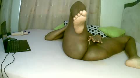 Snapshot of africacoco chatting on May 11, 1:17 pm africacoco online show from May 11, 1:17 pm