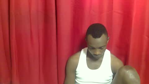 Snapshot of african_hotchocolate chatting on November 30, 4:05 am sexiest online show from November 30, 4:05 am