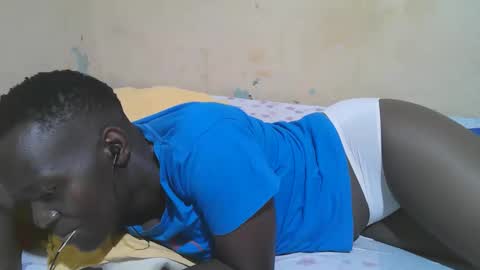 Snapshot of african_pussy2 chatting on October 14, 7:03 pm african_pussy2 online show from October 14, 7:03 pm