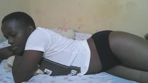 Snapshot of african_pussy2 chatting on November 25, 6:57 am african_pussy2 online show from November 25, 6:57 am