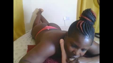 Snapshot of africanbeauty4 chatting on September 25, 6:28 am ELIZABETH online show from September 25, 6:28 am