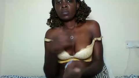 Yvonne online show from July 27, 7:37 am