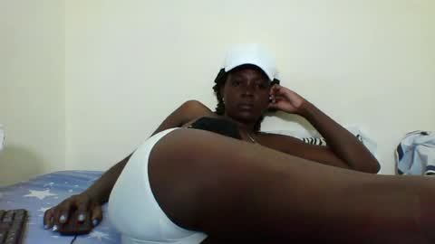 Yvonne online show from July 28, 7:39 pm