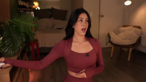 Snapshot of afrodita__25 chatting on December 4, 11:46 pm Emma online show from December 4, 11:46 pm